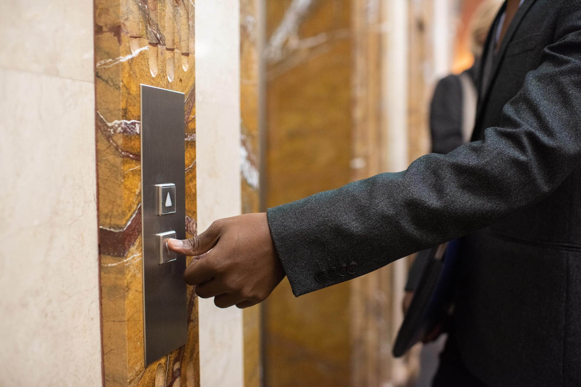 How to Operate Elevator Buttons? Simple Guide to Elevator Etiquette